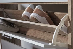 Schuhschrank