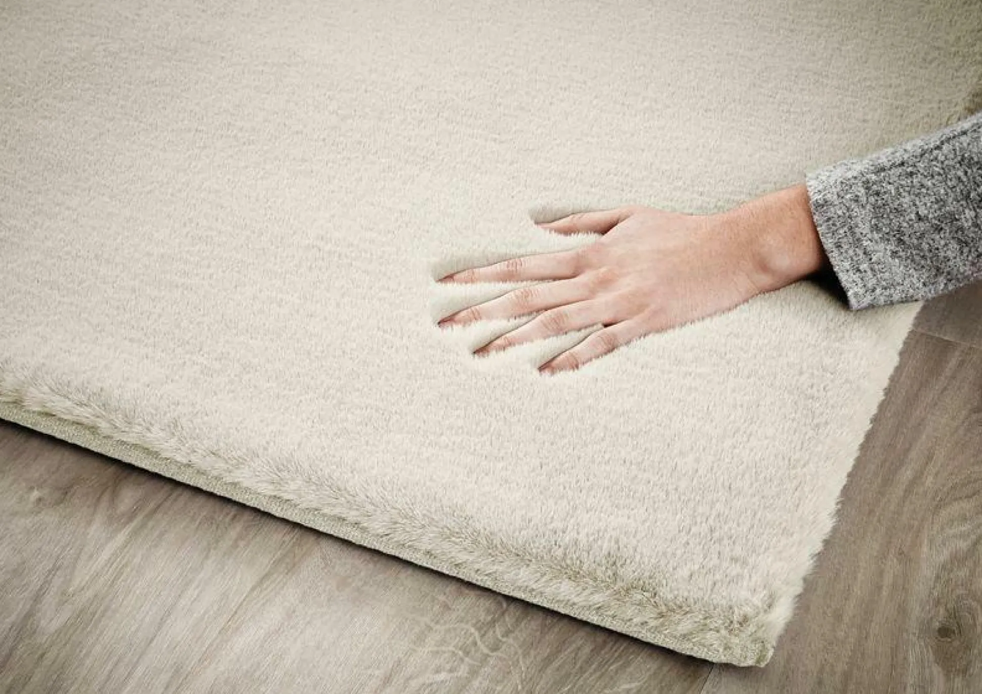 Teppich PLUSH creme