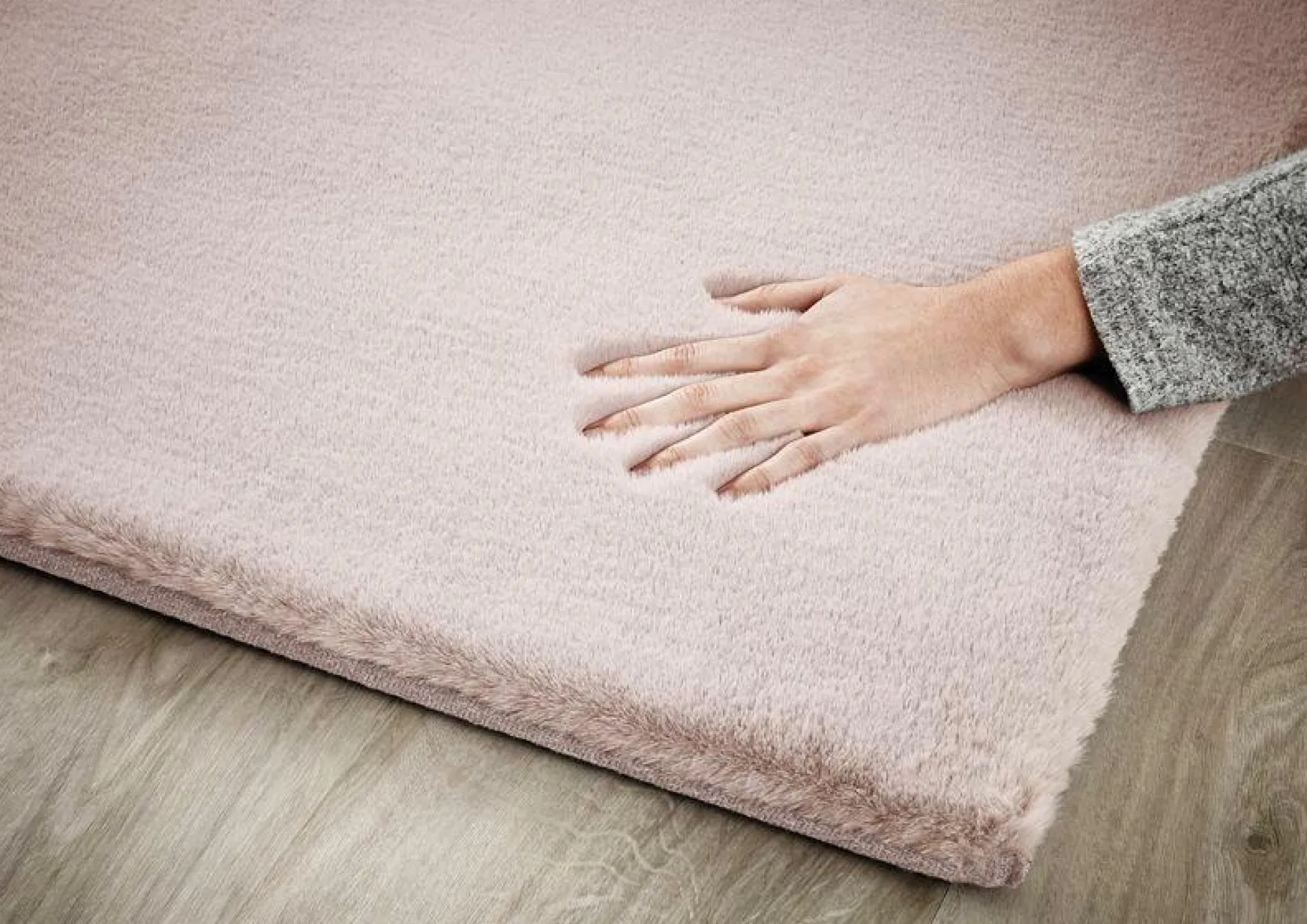 Teppich PLUSH rosa