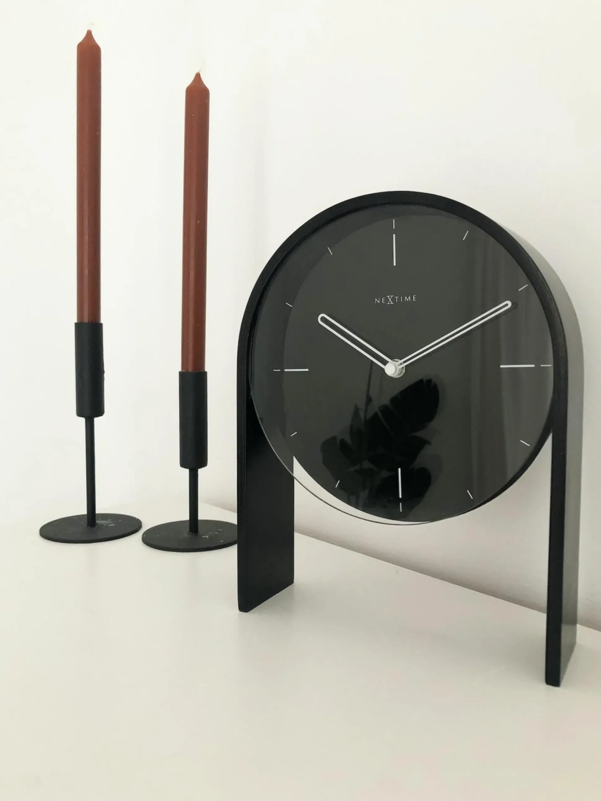 Tischuhr NEXTIME